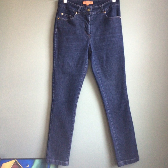 Ladies skinny stretch dark blue jeans. Sz 6 with 28.5” inseam - Picture 13 of 13